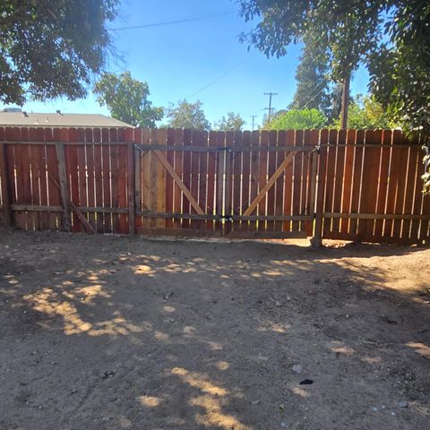 646 W Terrace Avenue, Fresno, CA 93705