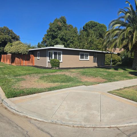 646 W Terrace Avenue, Fresno, CA 93705