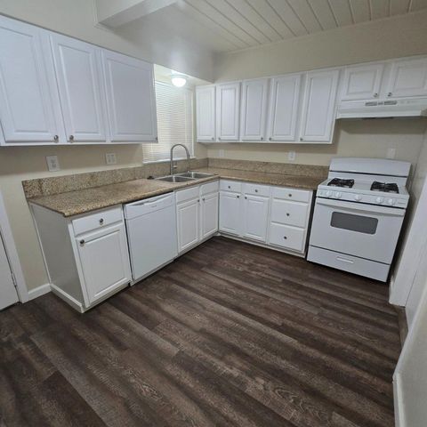 646 W Terrace Avenue, Fresno, CA 93705