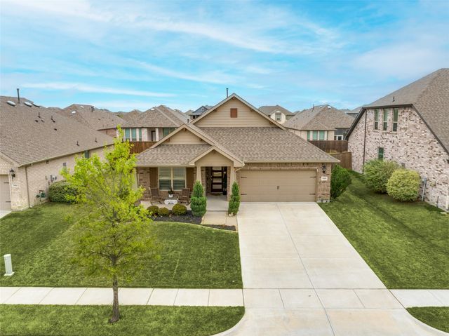 2800 Lakeside Drive, Aubrey, TX 76227