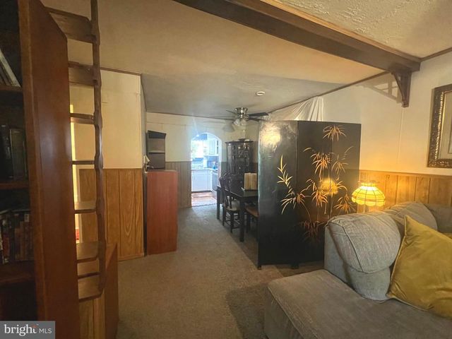 323 RICHMOND ST, Keyser, WV 26726