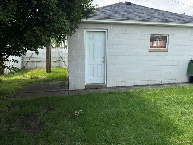 15263 Horger, Allen Park, MI 48101