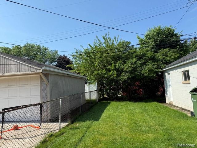 15263 Horger, Allen Park, MI 48101