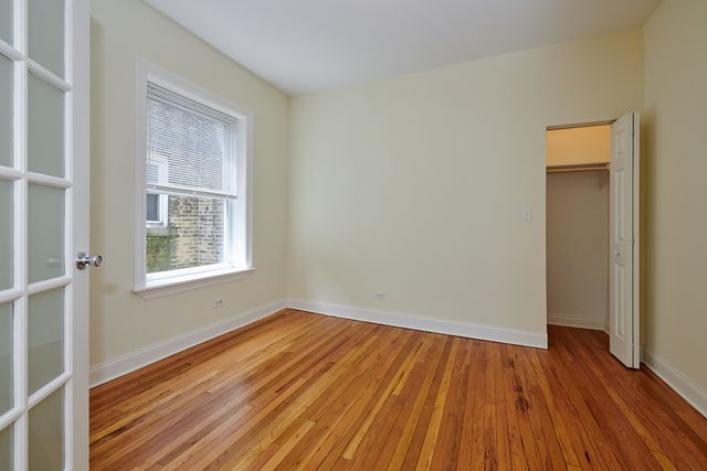 7209 N DAMEN Avenue 3, Chicago, IL 60626