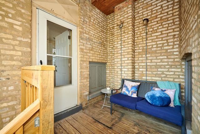 7209 N DAMEN Avenue 3, Chicago, IL 60626