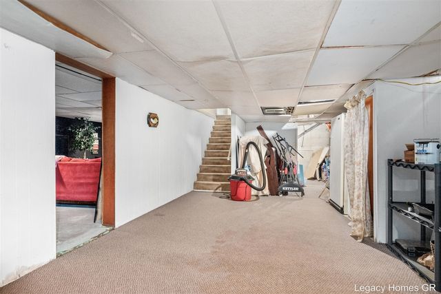 2757 Vassar Drive, Grand Rapids, MI 49506