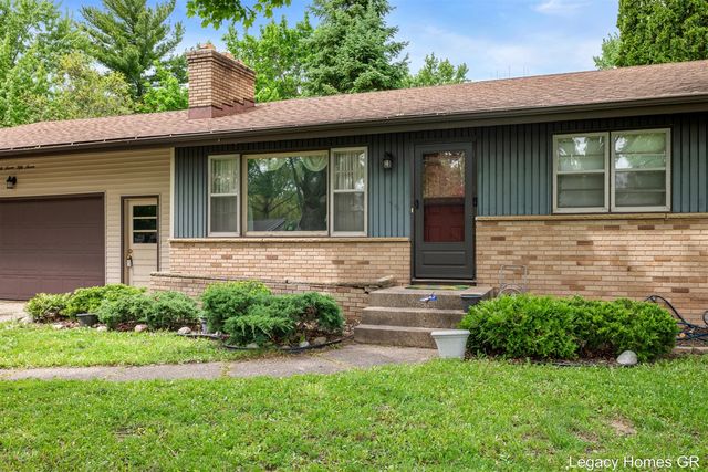2757 Vassar Drive, Grand Rapids, MI 49506