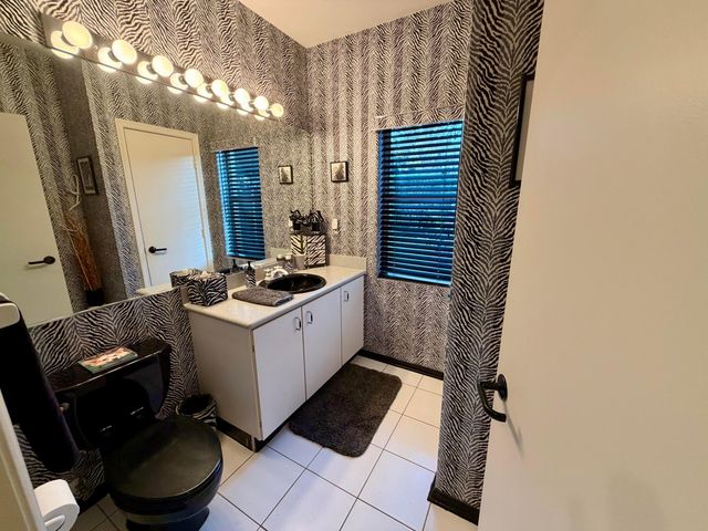 10319 Grove Street, Cooper City, FL 33328