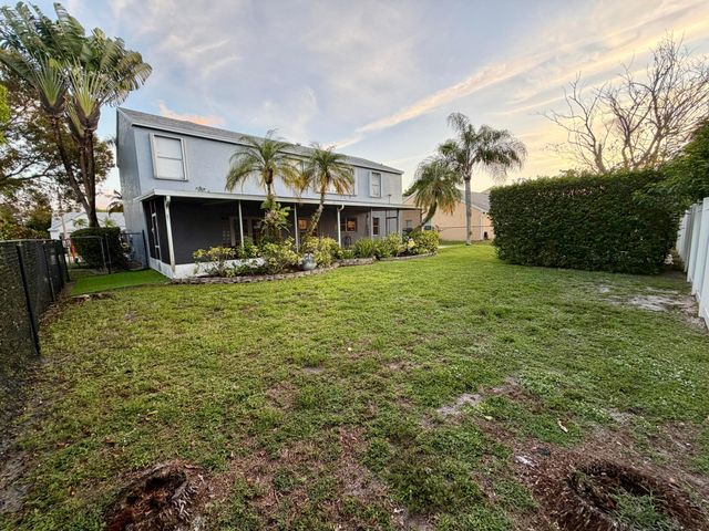 10319 Grove Street, Cooper City, FL 33328