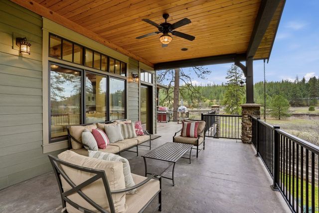 7310 S HATCH Rd, Spokane, WA 99224