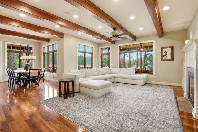 7310 S HATCH Rd, Spokane, WA 99224