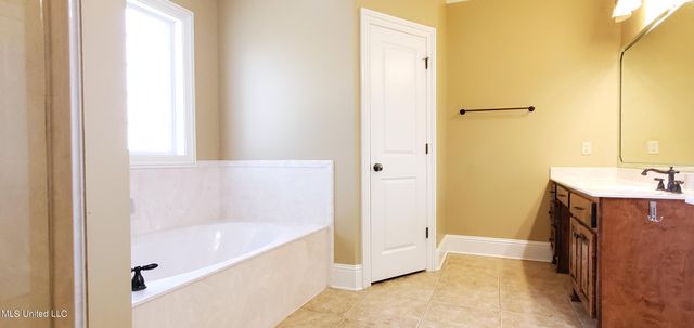 2521 Promenade Boulevard, Ocean Springs, MS 39564