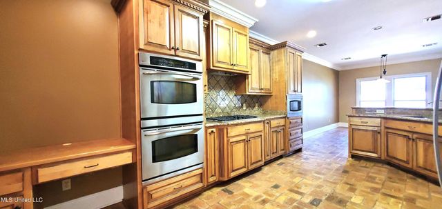 2521 Promenade Boulevard, Ocean Springs, MS 39564