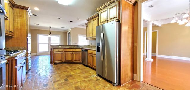 2521 Promenade Boulevard, Ocean Springs, MS 39564
