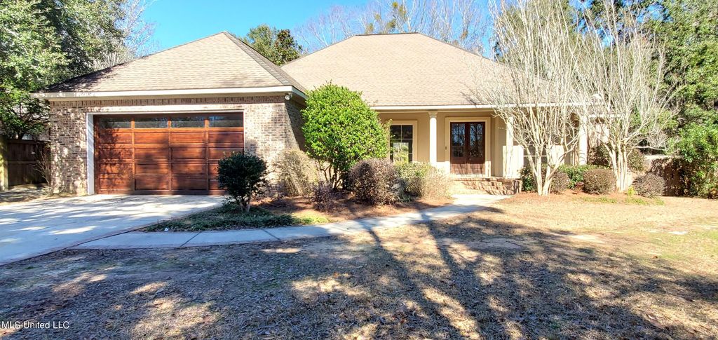 2521 Promenade Boulevard, Ocean Springs, MS 39564