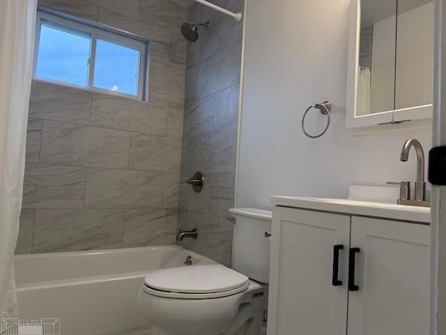 31635 Couchez Street, Saint Clair Shores, MI 48082