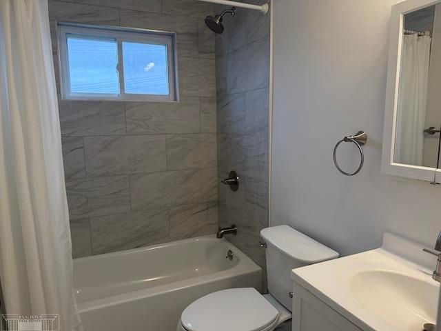 31635 Couchez Street, Saint Clair Shores, MI 48082