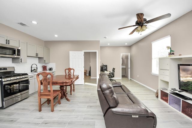 6543 Crestford Lane, Pasadena, TX 77505