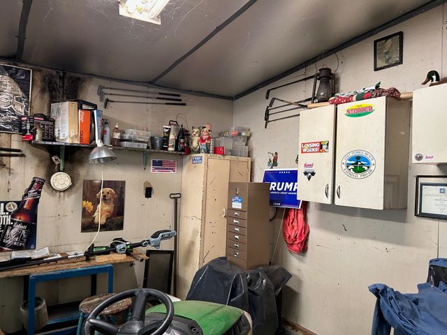 320 Williams Street, Perry, MI 48872