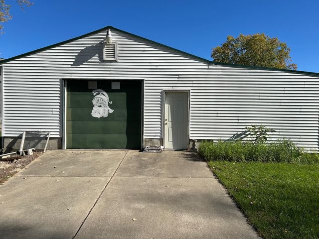 320 Williams Street, Perry, MI 48872