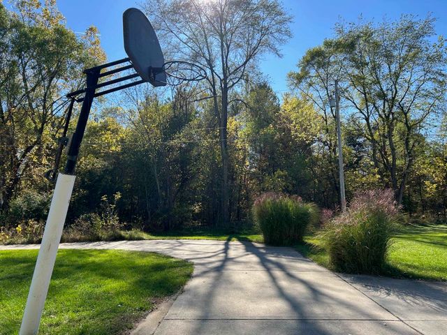 320 Williams Street, Perry, MI 48872