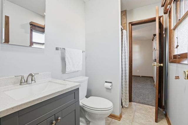 14 Helena Drive, Schererville, IN 46375