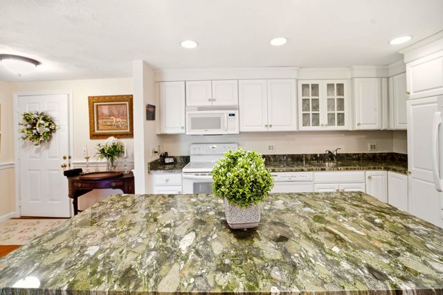 27 Highview Drive UNIT 27, Sandwich, MA 02563