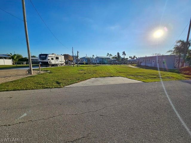 3811 Coconut DR, Other, FL 33956