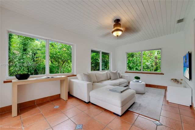 1215 Cordova St, Coral Gables, FL 33134