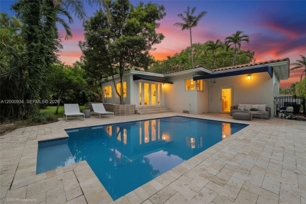 1215 Cordova St, Coral Gables, FL 33134