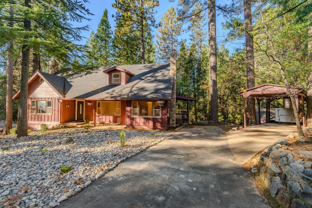 26005 Sugar Pine Dr, Pioneer, CA 95666
