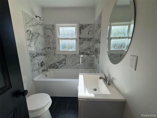 1393 W Stanley Road, Mount Morris, MI 48458