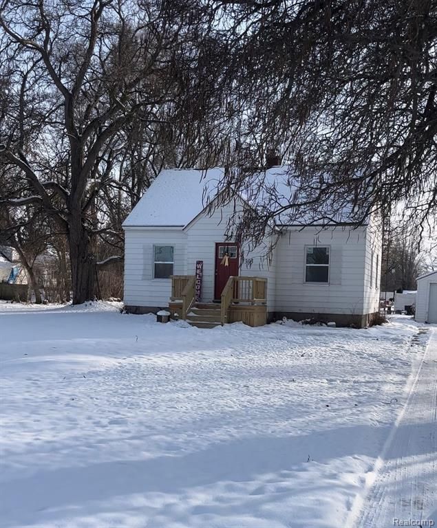 1393 W Stanley Road, Mount Morris, MI 48458