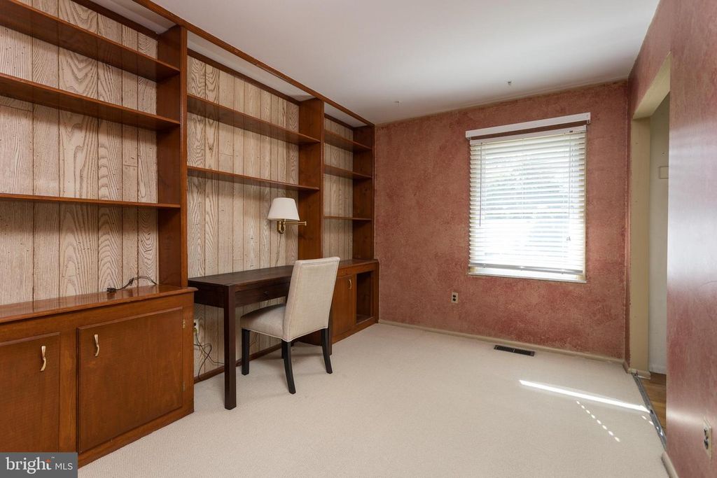 Image 12 of property listing at 709 BAYBERRY RD, Edgewood, MD 21040