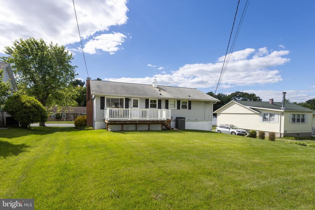 Image 27 of property listing at 709 BAYBERRY RD, Edgewood, MD 21040