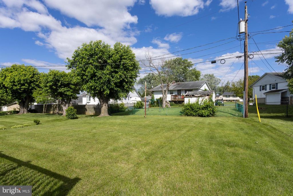 Image 28 of property listing at 709 BAYBERRY RD, Edgewood, MD 21040