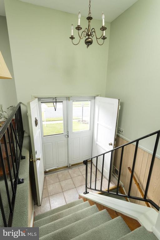 Image 3 of property listing at 709 BAYBERRY RD, Edgewood, MD 21040