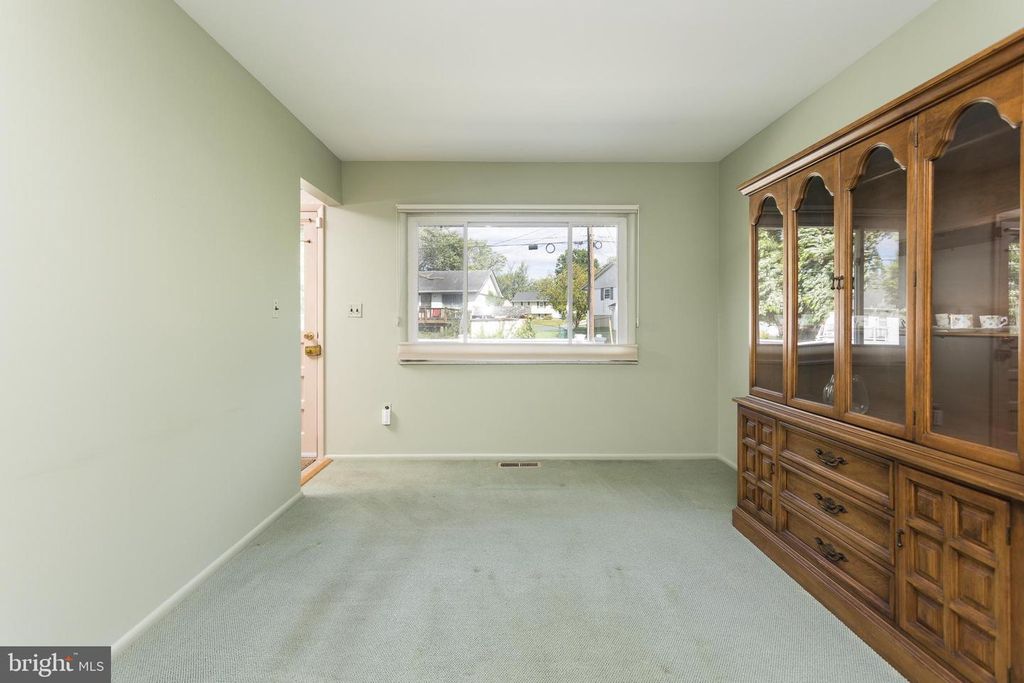 Image 7 of property listing at 709 BAYBERRY RD, Edgewood, MD 21040