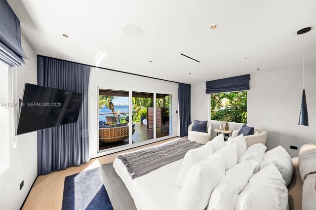 244 W San Marino Dr, Miami Beach, FL 33139