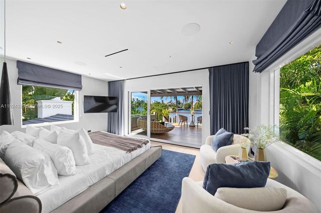 244 W San Marino Dr, Miami Beach, FL 33139