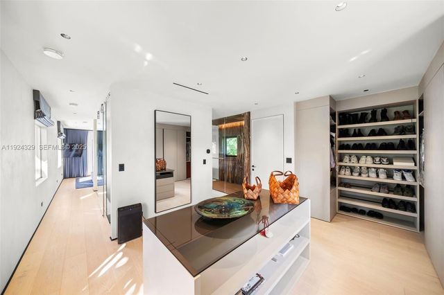 244 W San Marino Dr, Miami Beach, FL 33139