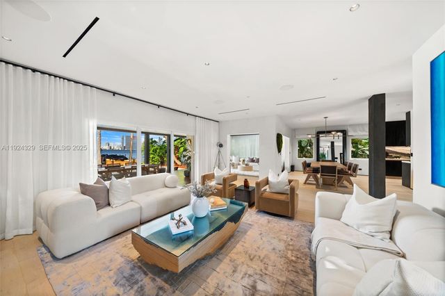 244 W San Marino Dr, Miami Beach, FL 33139