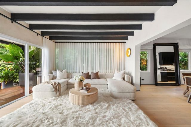 244 W San Marino Dr, Miami Beach, FL 33139