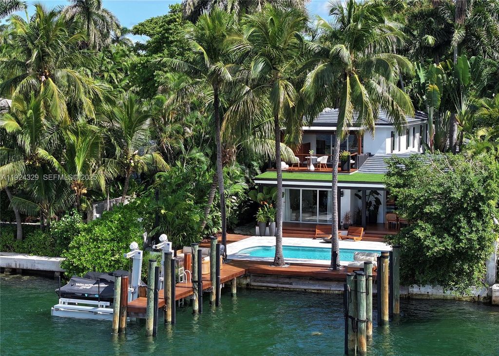 244 W San Marino Dr, Miami Beach, FL 33139