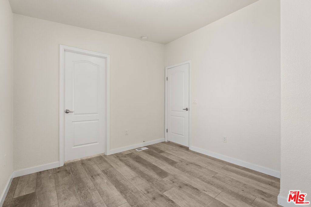 Image 11 of property listing at 8250 Lankershim Boulevard 137, North Hollywood, CA 91605