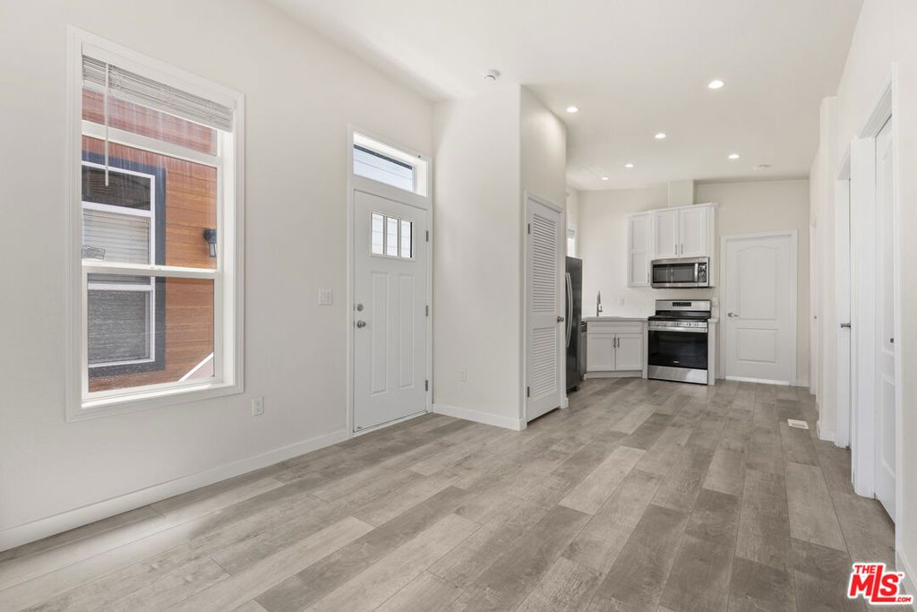 Image 2 of property listing at 8250 Lankershim Boulevard 137, North Hollywood, CA 91605