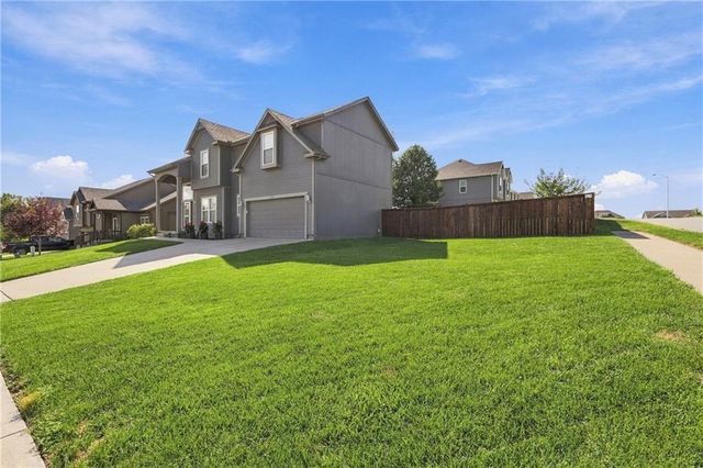 9644 Adrian Avenue, Kansas City, MO 64154