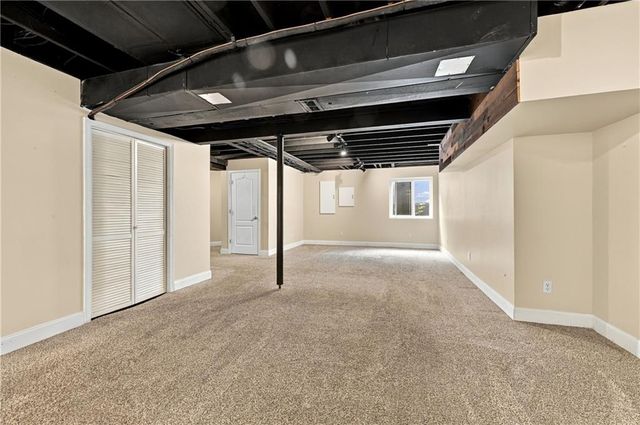 9644 Adrian Avenue, Kansas City, MO 64154