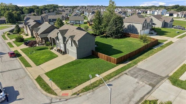 9644 Adrian Avenue, Kansas City, MO 64154