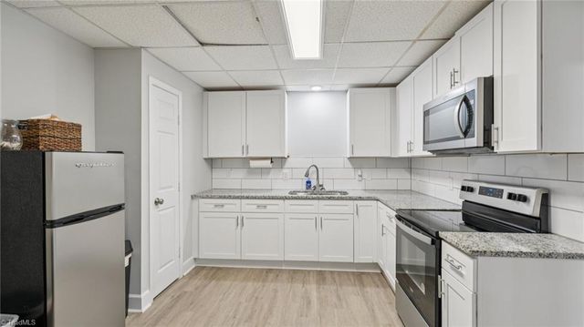 1608 Sharon Road, Winston-salem, NC 27103